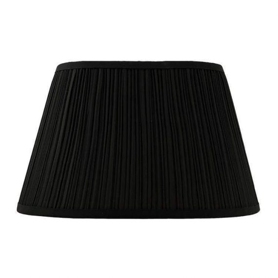 Oval plisserad lampskärm i svart – 28 cm